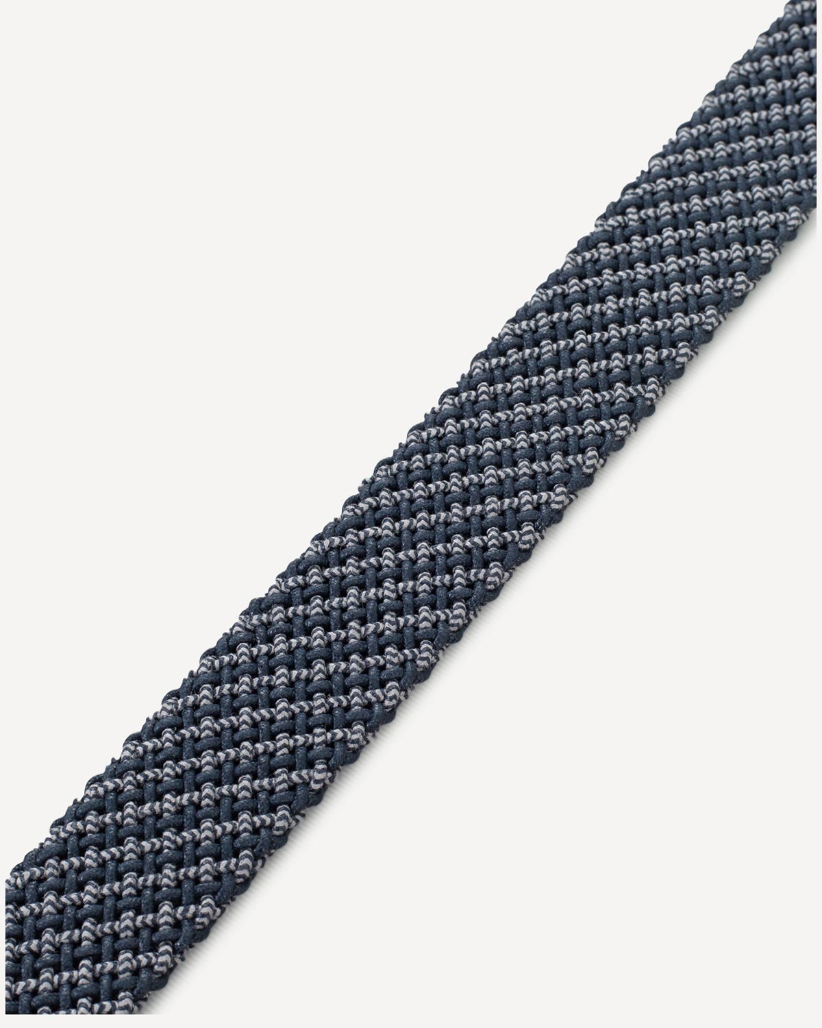 CLU.00241-bua