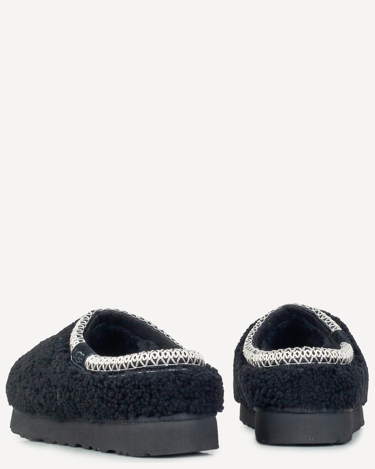 UGG.00301-bla