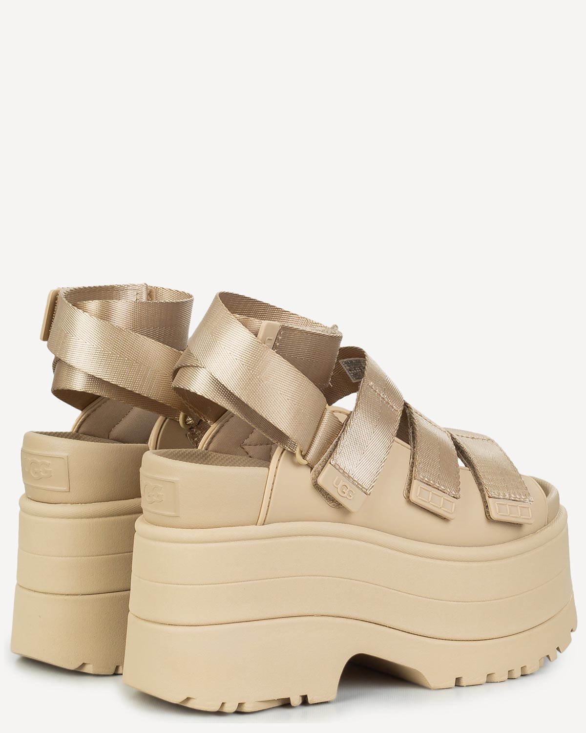 UGG.00331-ntb
